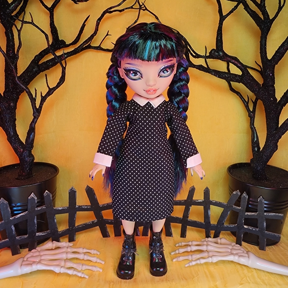🎨 Wednesday Addams Shadow High Rainbow High Dress